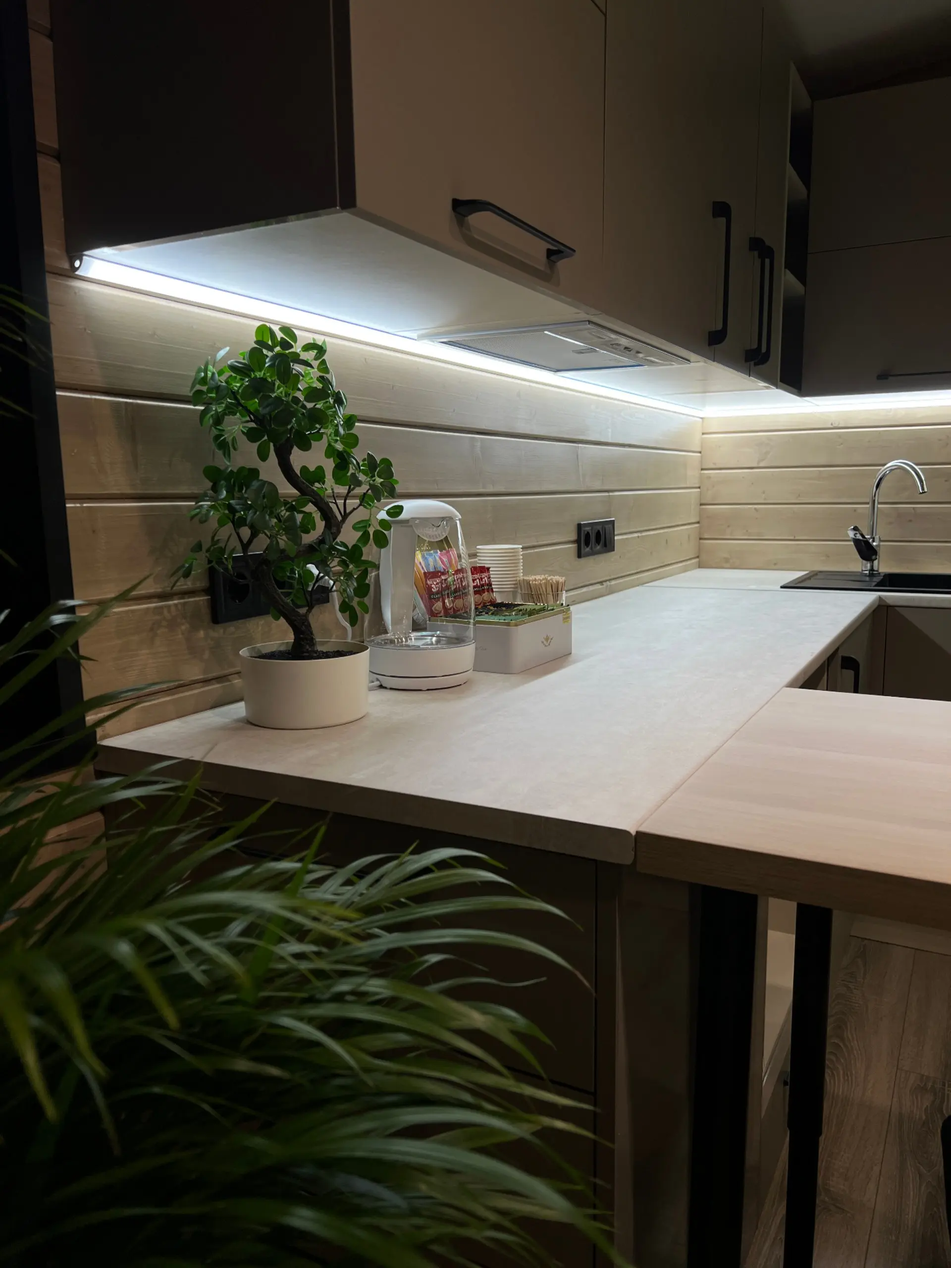 Modulární kancelář 37 m² ve Varšavě — fotografie